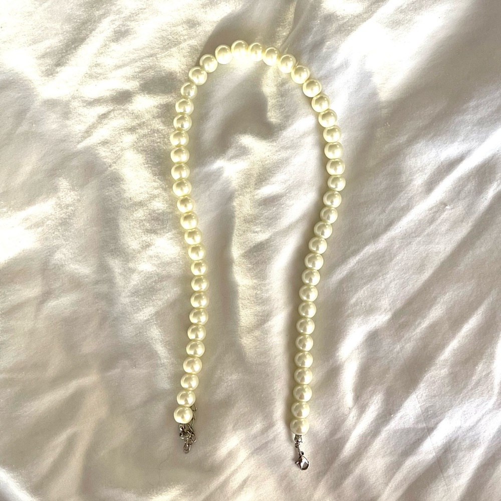 vintage pearl necklace